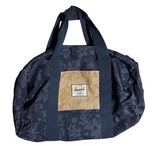 Herschel Duffle Bag leaf flower print